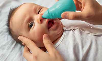 علت سرفه و عطسه در نوزادان
